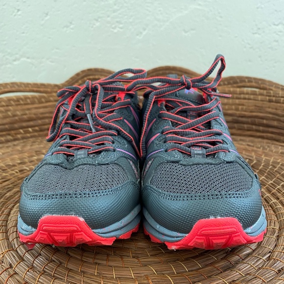 Fila Sneakers - Picture 2 of 6